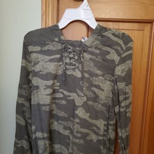 Camo top